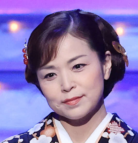 第49回歌謡祭で歌う石原詢子（撮影・浅見桂子）