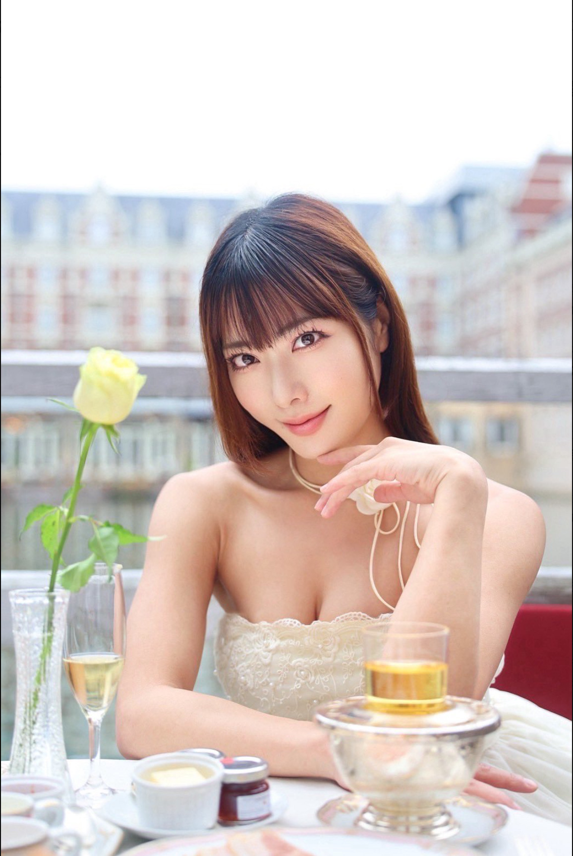 セクシー女優引退を発表した水川潤（Xから）