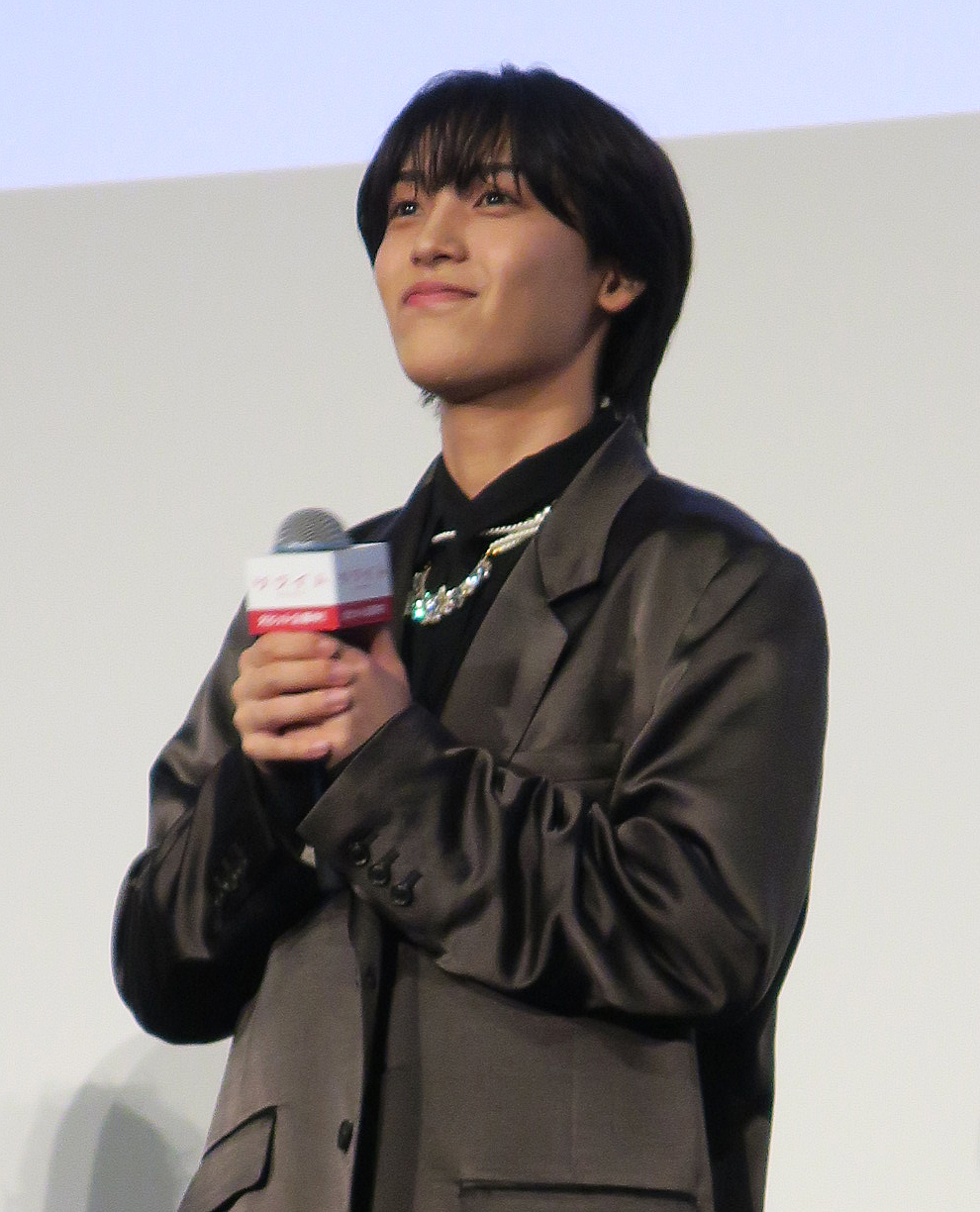 映画「リライト」公開記念舞台あいさつに登壇した阿達慶