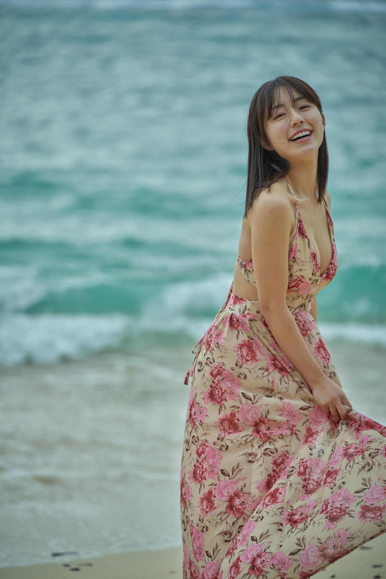 サマードレス姿の井手美希