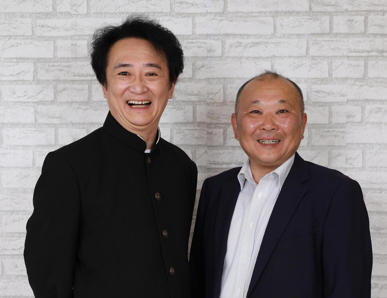 映画「還暦高校生」について語るひかる一平（左）と直江喜一（撮影・中島郁夫）