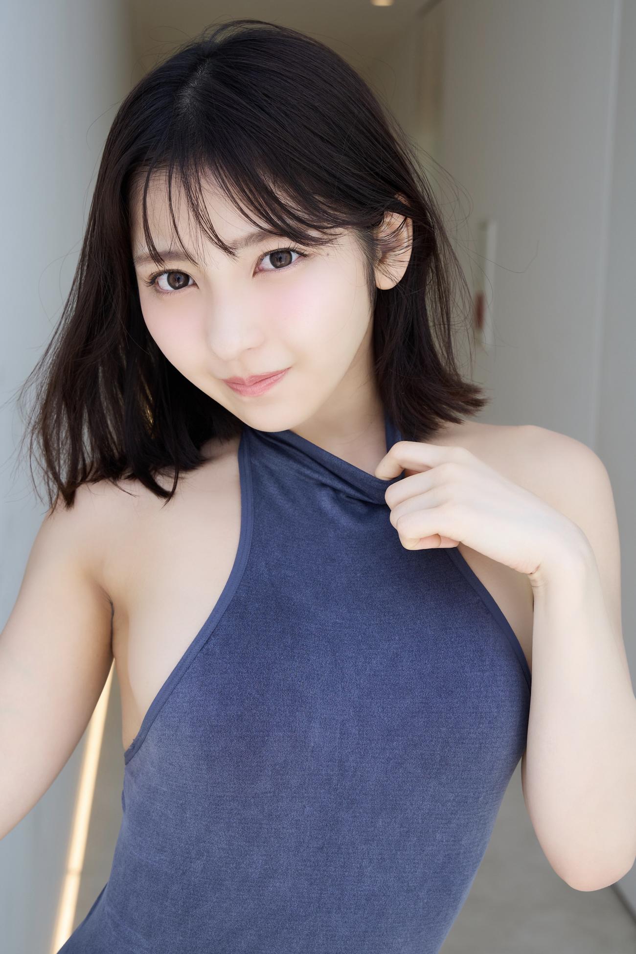 「週刊ヤングジャンプ」で表紙グラビアを飾っている十味(c)Takeo Dec.／集英社