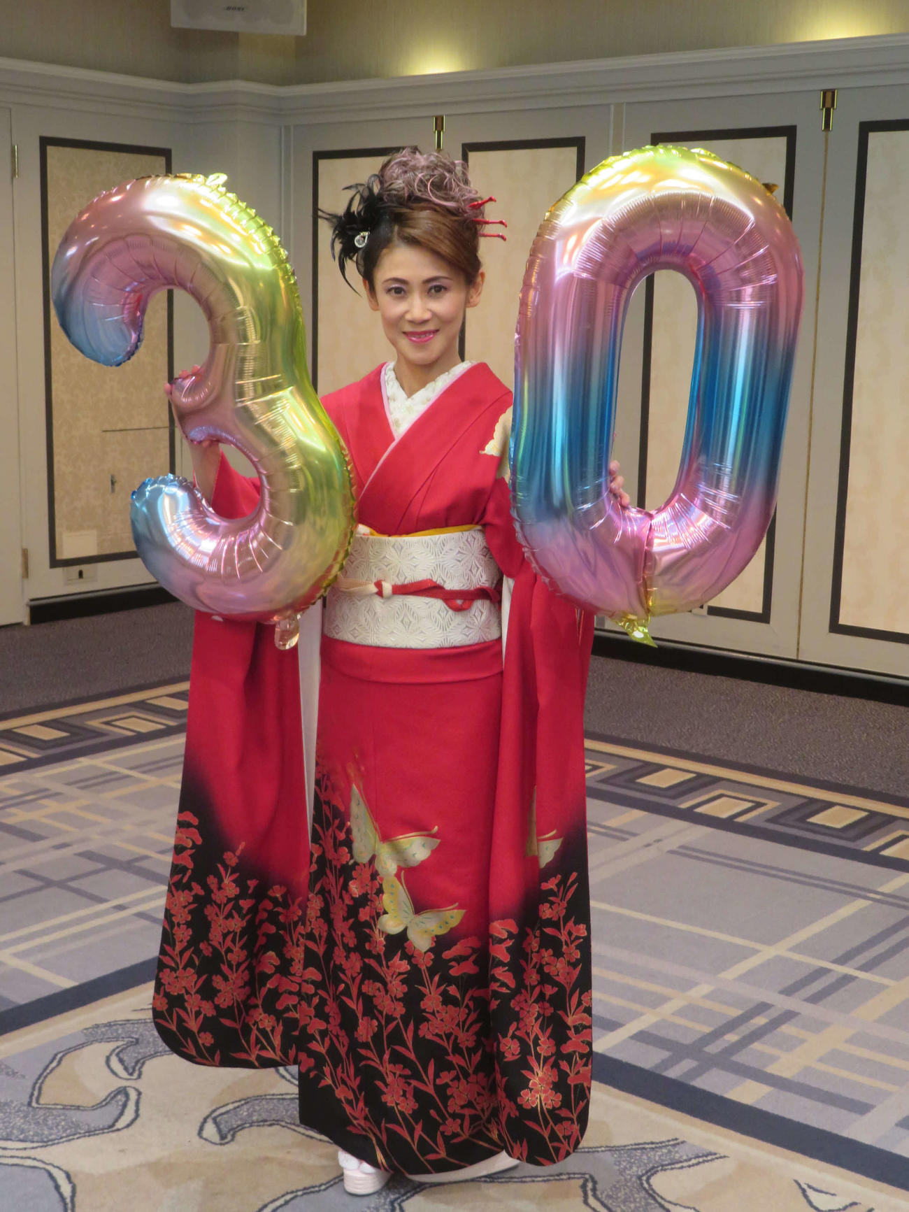 30周年記念パーティーに出席した美貴じゅん子