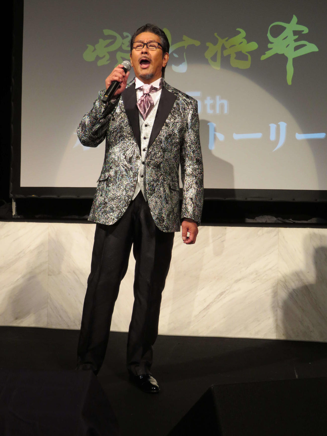 55周年記念イベント「野村将希　55th　永遠のストーリー」で「一度だけなら」を熱唱する野村将希
