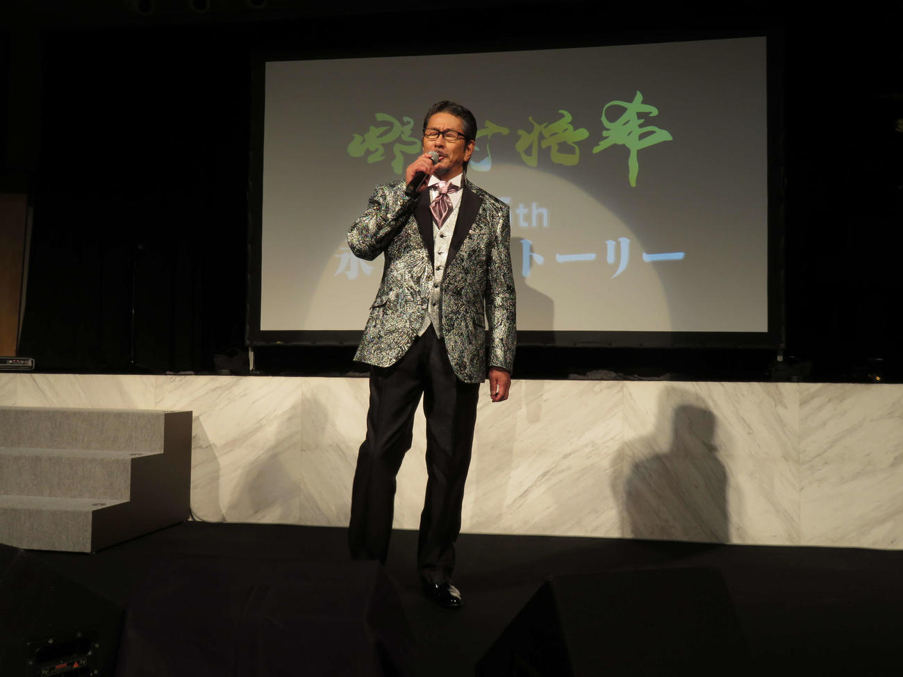 55周年記念イベント「野村将希　55th　永遠のストーリー」で「一度だけなら」を熱唱する野村将希