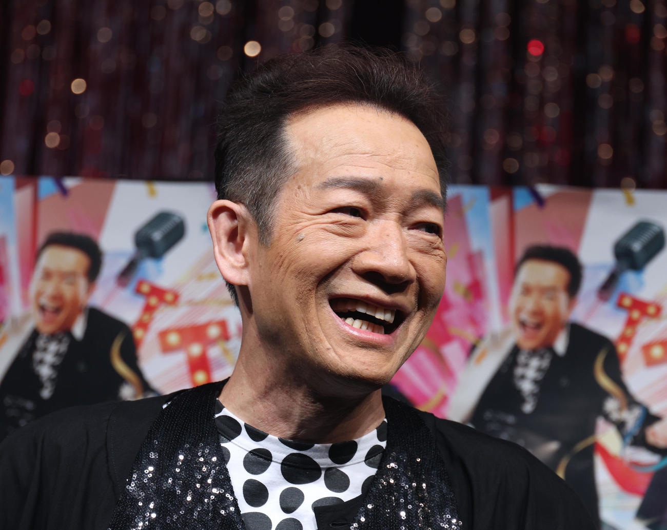 「ニューシングル・リリース・パーティ2025」前の会見で笑顔を見せる田原俊彦（撮影・中島郁夫）