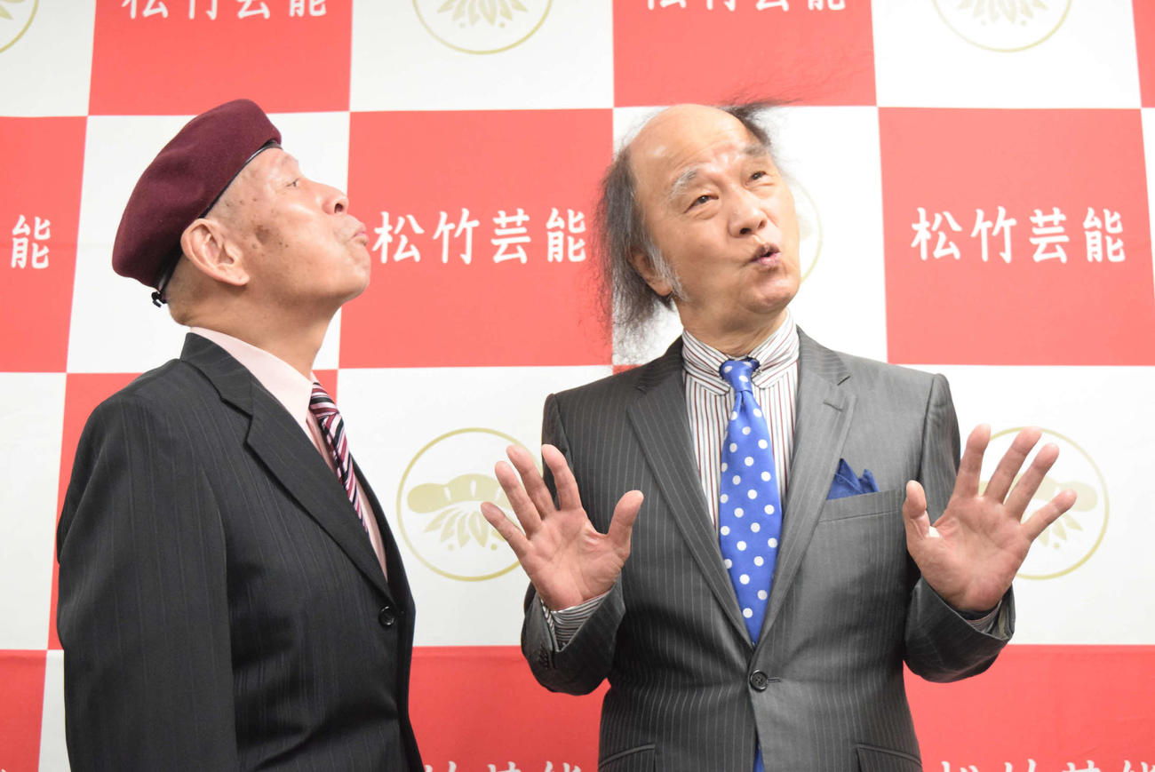 “伝統芸”は健在！芸歴55周年記念公演を開催する海原はるか（右）・かなた（撮影・阪口孝志）
