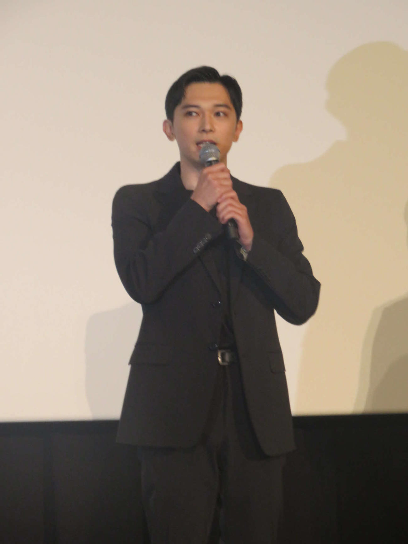 映画「国宝」の大ヒット御礼舞台あいさつに出席した吉沢亮