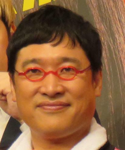 蒼井優の夫の南海キャンディーズの山里亮太（2024年11月撮影）