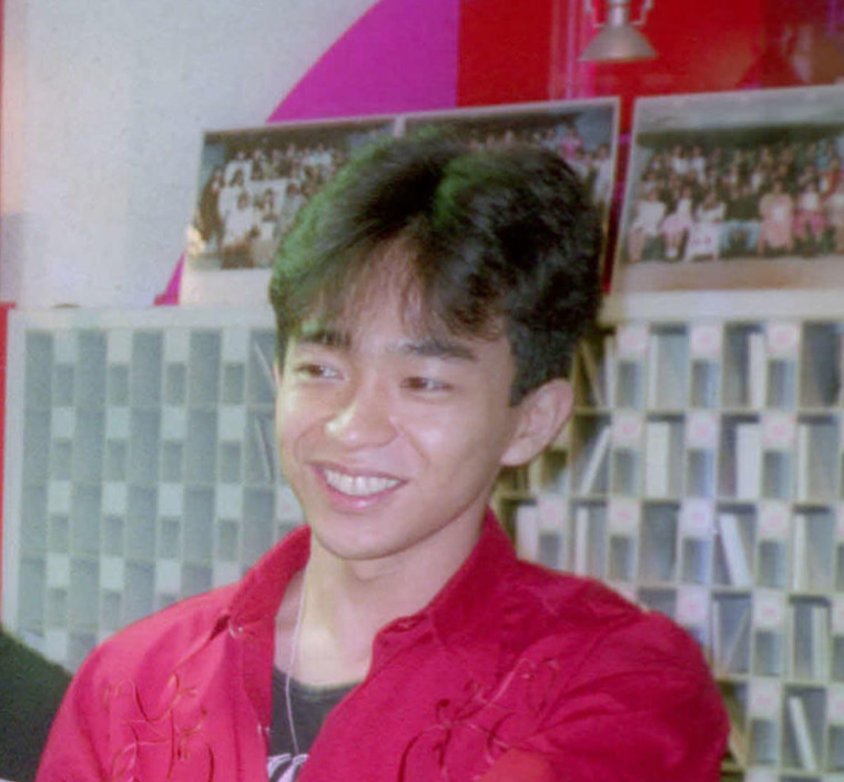 ダンスもこなすバンドとして都内でデビュー会見を行う城島茂（1994年3月撮影）