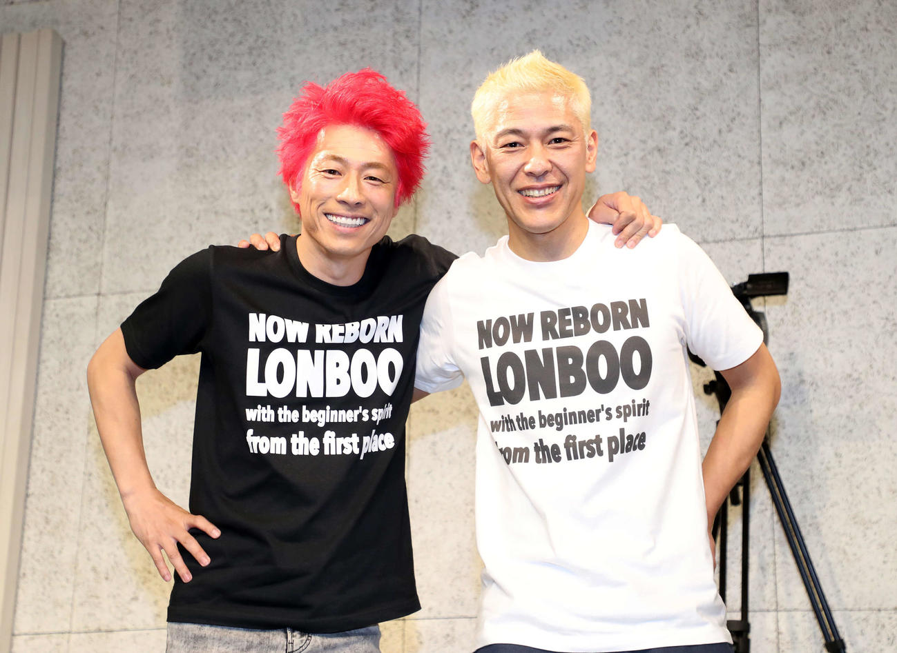 ロンドンブーツ1号2号の田村淳（左）と田村亮（2020年1月撮影）