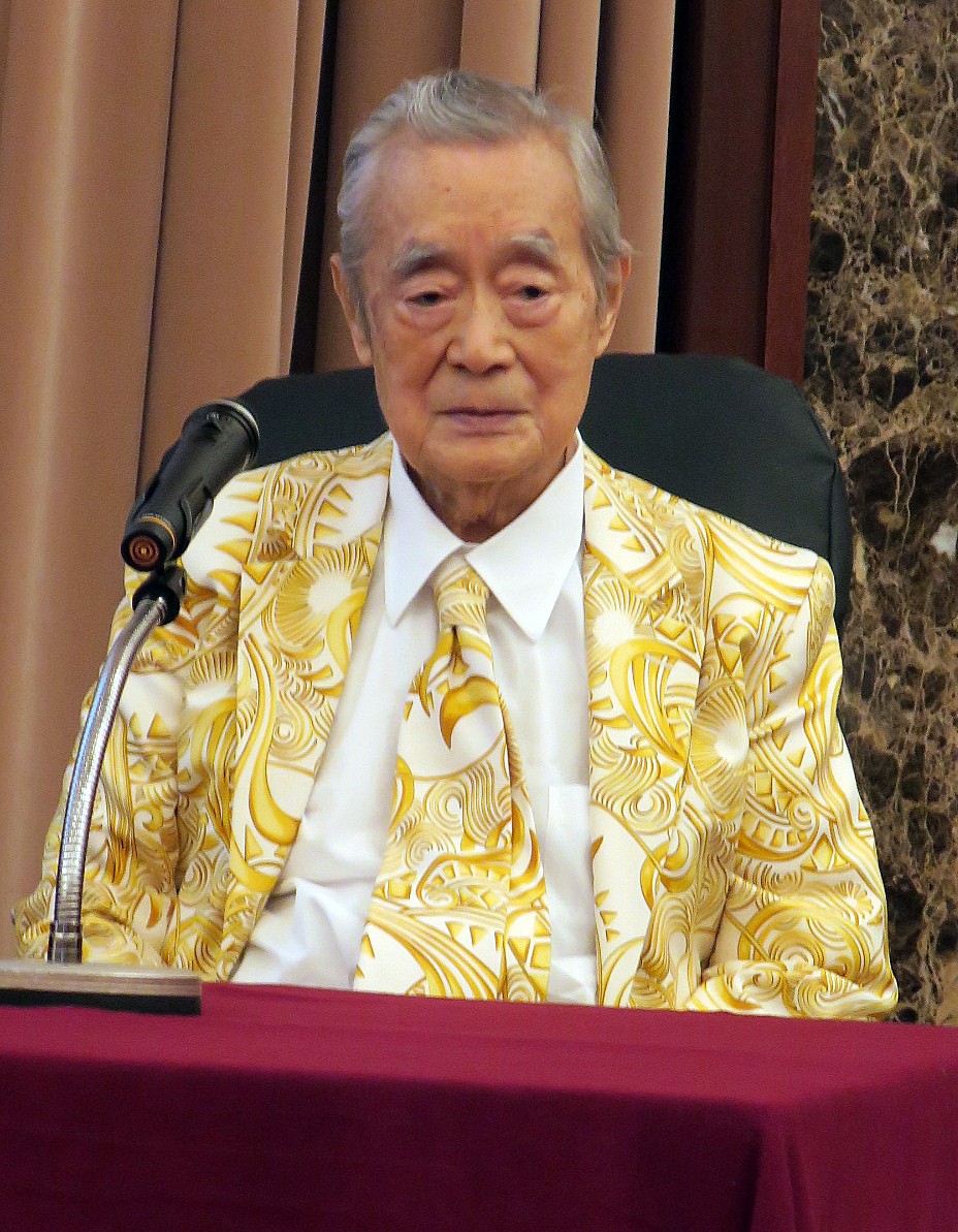「ドクター・中松　97（100－3）才大誕生祭」を行ったドクター・中松氏