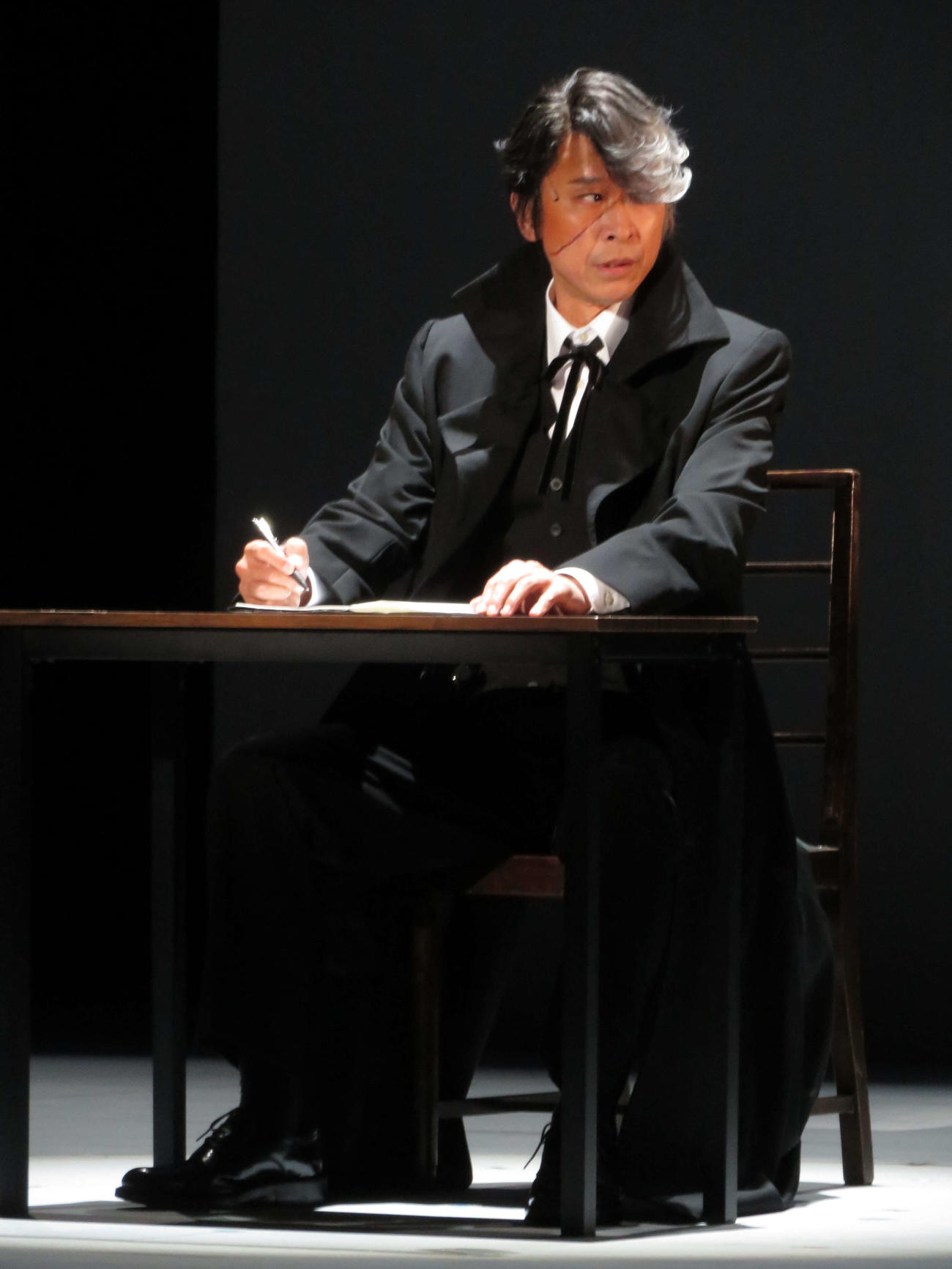 ミュージカル「ブラック・ジャック」でブラック・ジャックを演じる坂本昌行