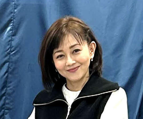 浅香唯、40周年コンサート「デビュー日が同じ中山美穂ちゃん」妹忍から