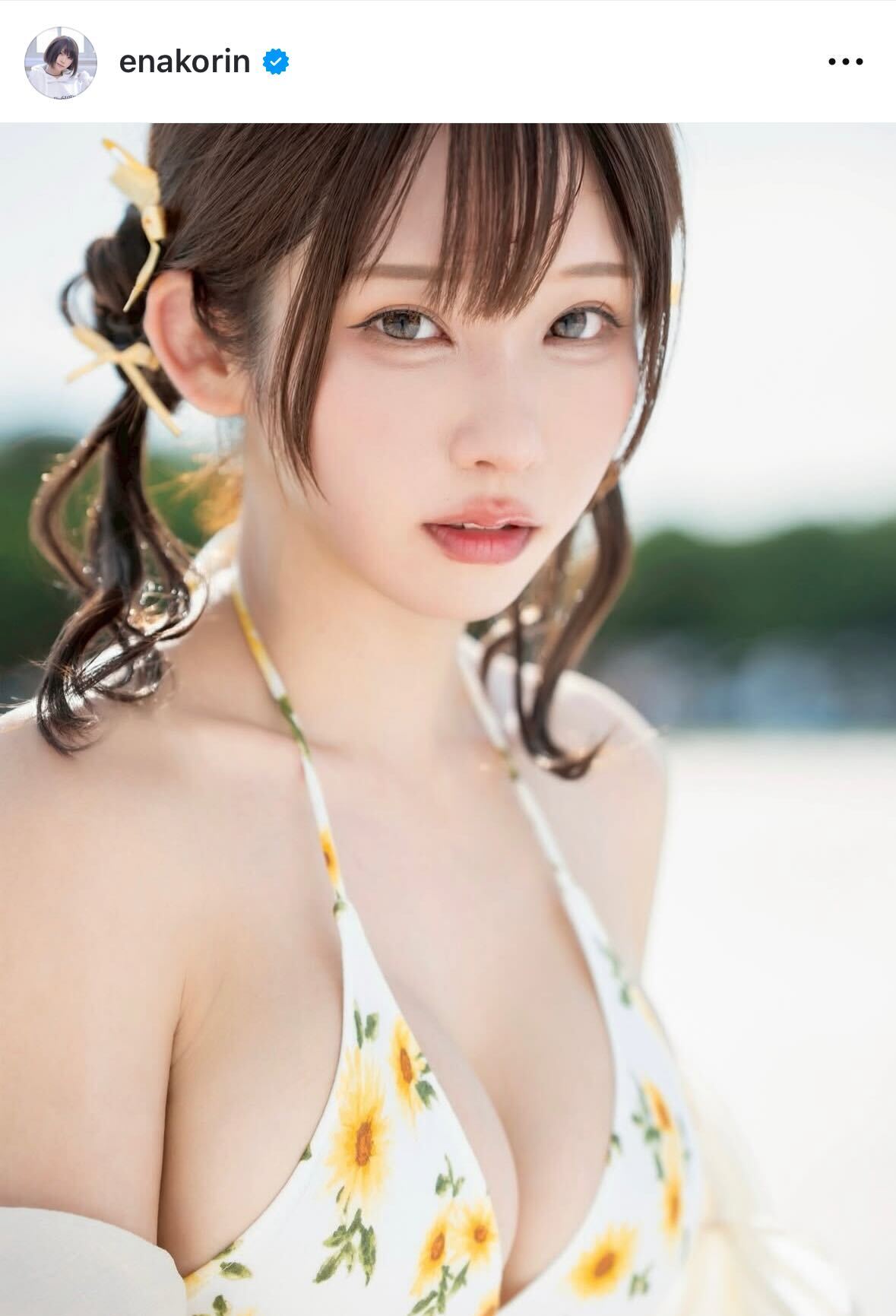 えなこのインスタグラムから