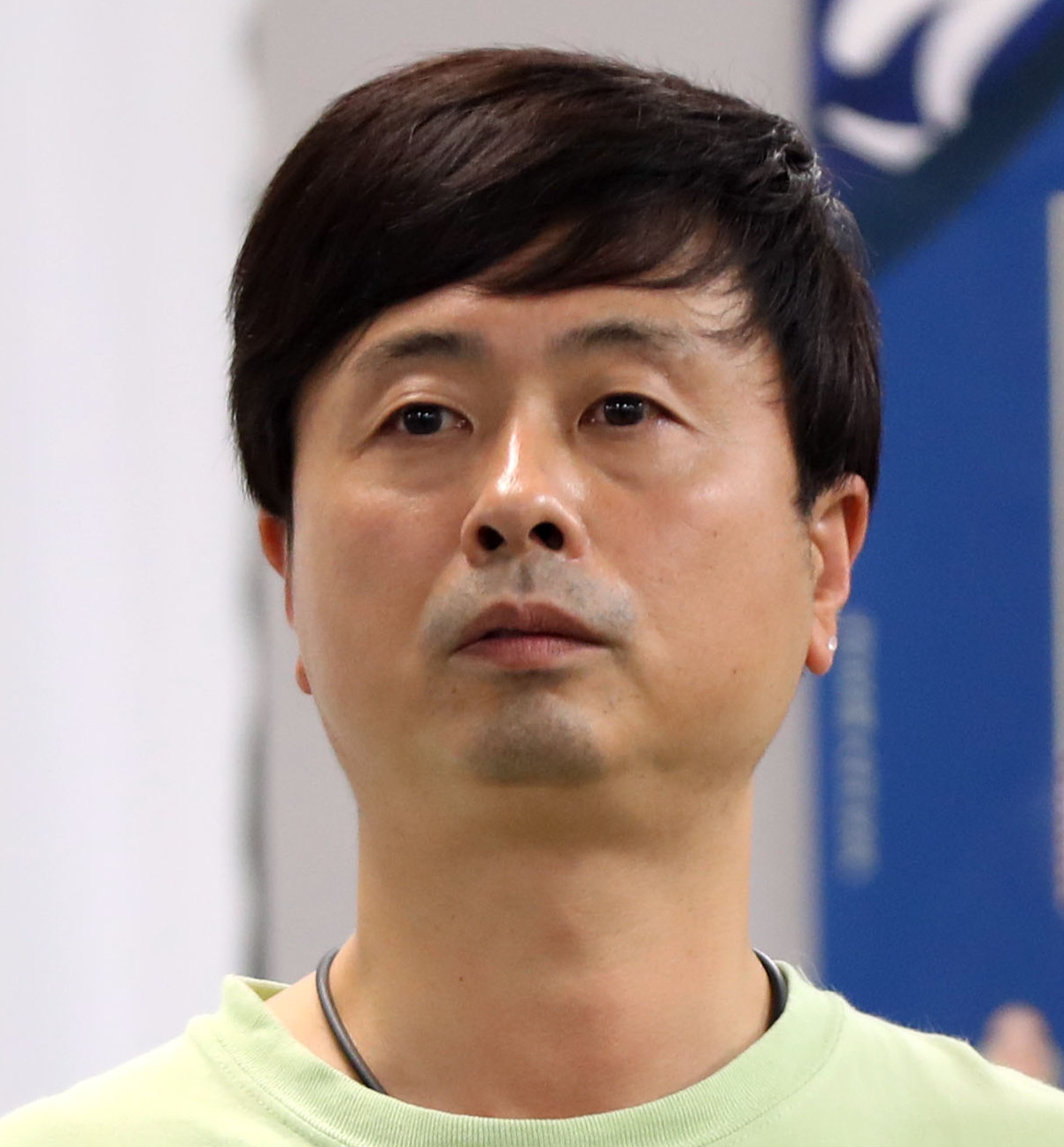 次長課長の河本（2022年撮影）