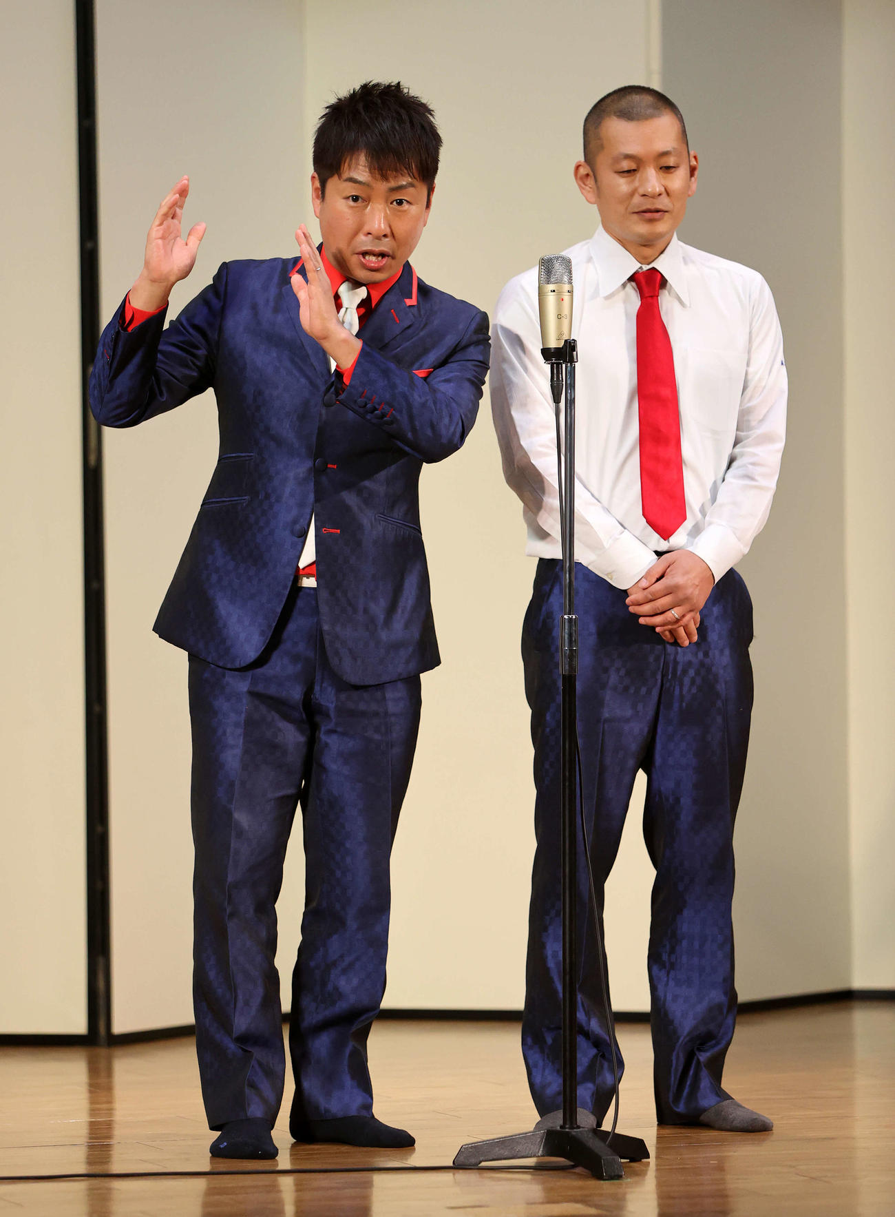 U字工事の福田薫と益子卓郎（右）（2022年3月撮影）
