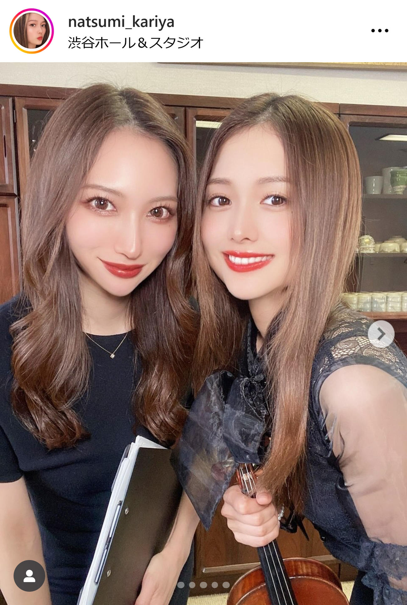 ピアニストの伊禮漢菜さんと2ショット（苅谷なつみさんのインスタグラムから）