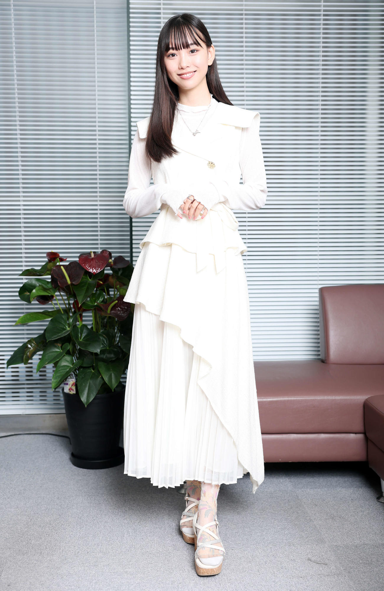 女優業にまい進する松本麗世（撮影・鈴木正人）