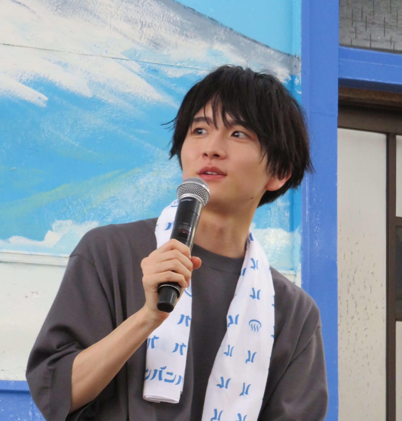 映画「ババンババンバンバンパイア」銭湯トークイベントで銭湯に登場した板垣李光人（撮影・村上幸将）