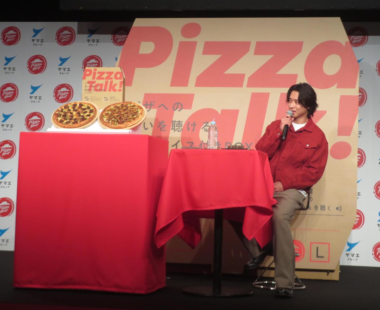 ピザハット新商品＆新CM発表会に出席した山﨑賢人（撮影・川田和博）