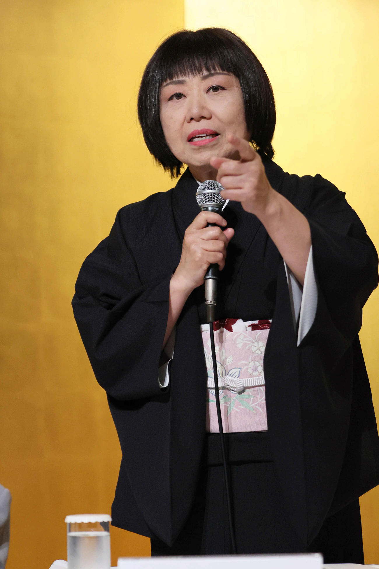 石井ふく子白寿記念公演「かたき同志」の発表会見であいさつする藤山直美（撮影・宮崎幸一)＝2025年7月2日、シェラトン都ホテル大阪