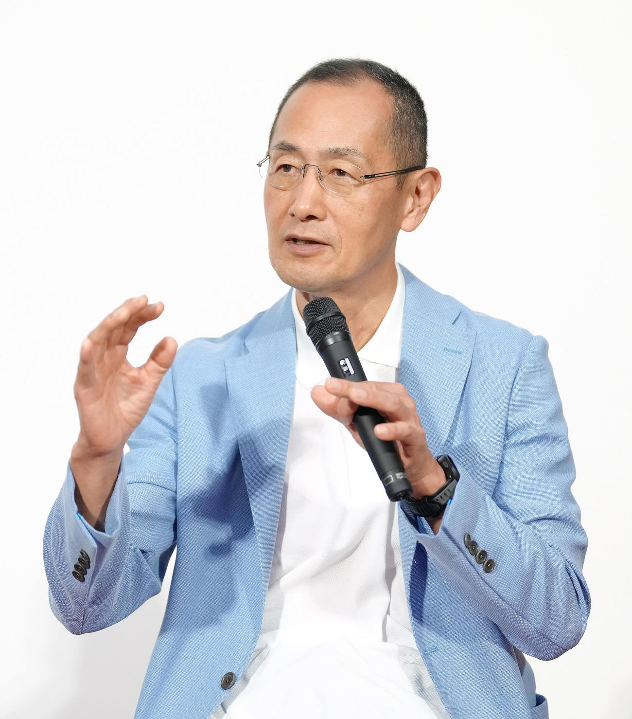 会見に登壇し見所を語る山中伸弥氏（撮影・足立雅史）
