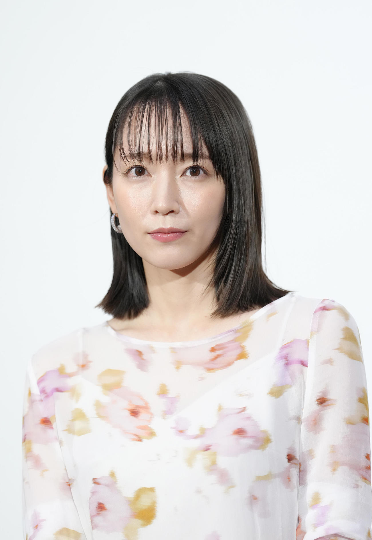 会見に登壇した吉岡里帆（撮影・足立雅史）