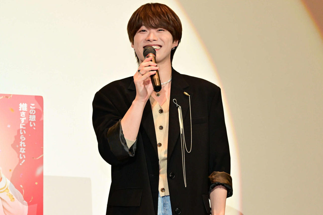 映画「君がトクベツ」大ヒット御礼舞台あいさつに登壇した、なにわ男子・大橋和也