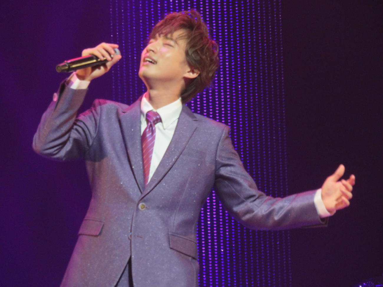 浅草公会堂で単独公演を行った青山新