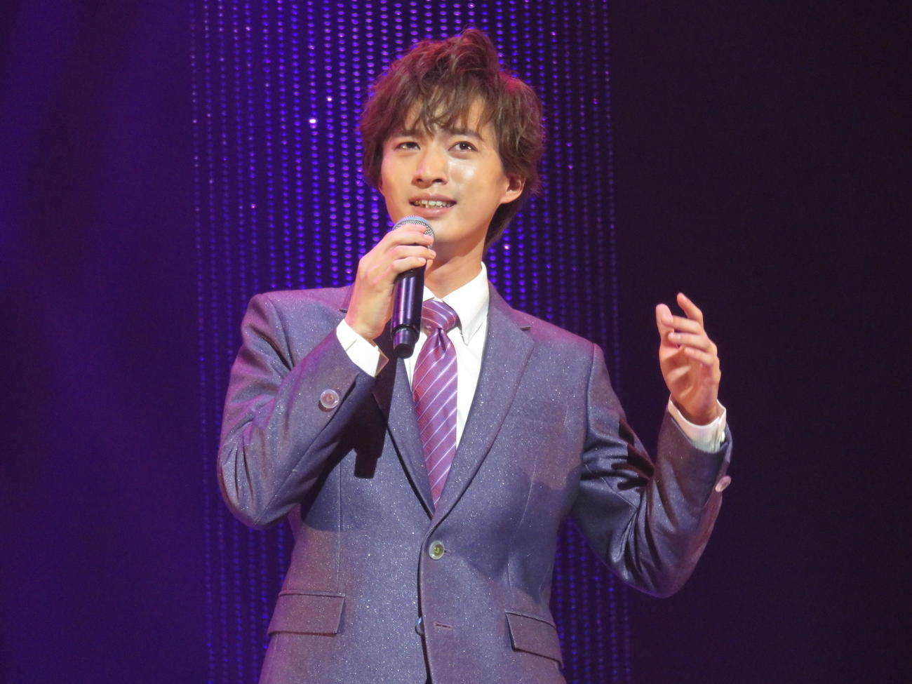 浅草公会堂で単独公演を行った青山新