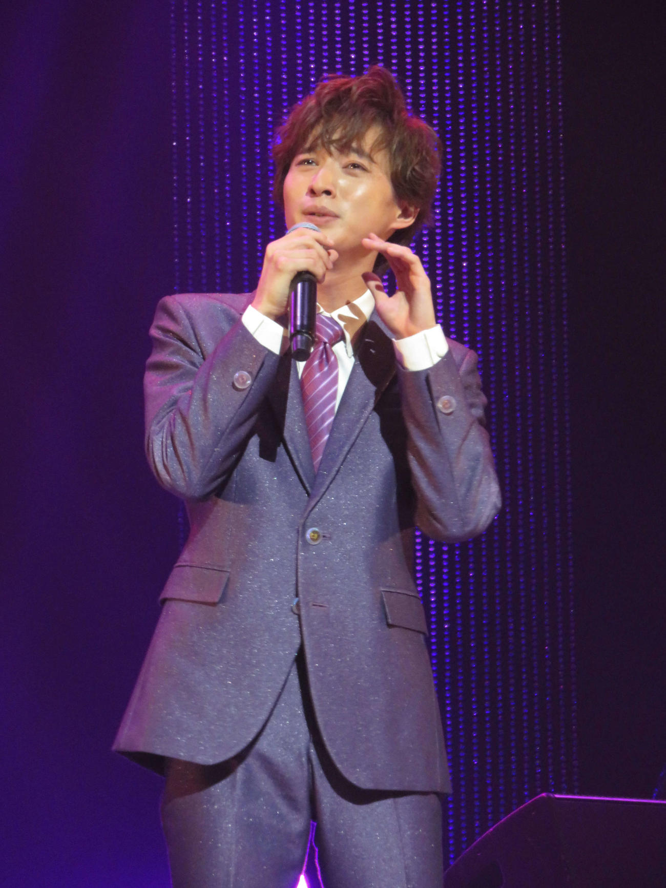 浅草公会堂で単独公演を行った青山新
