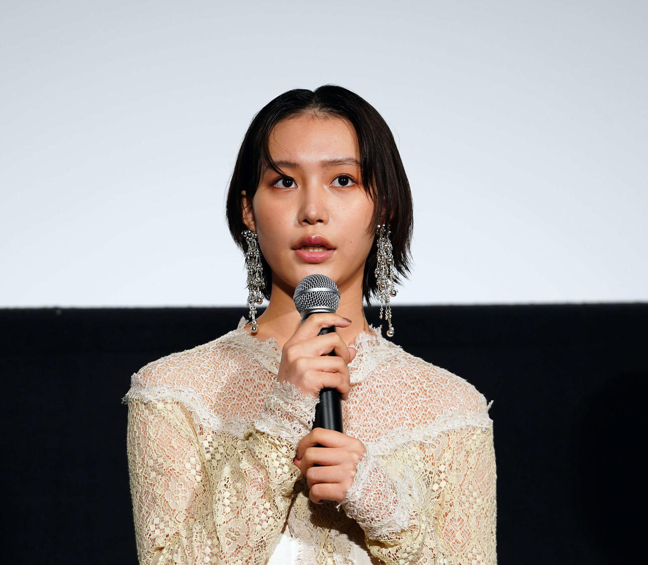 映画「愛されなくても別に」公開記念舞台挨拶に登壇した南沙良（撮影・小島史椰）