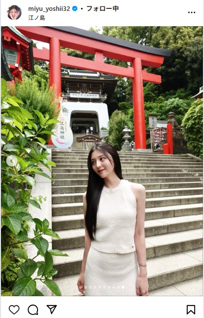 ノースリーブのトップス姿で江ノ島を訪れた吉井美優（吉井美優のインスタグラムから）