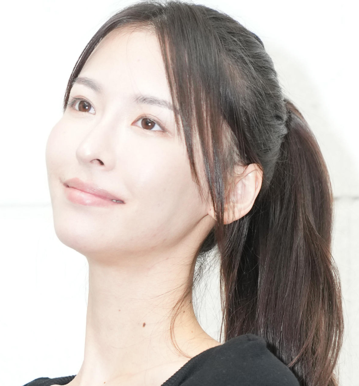 奈月セナ（2022年1月撮影）