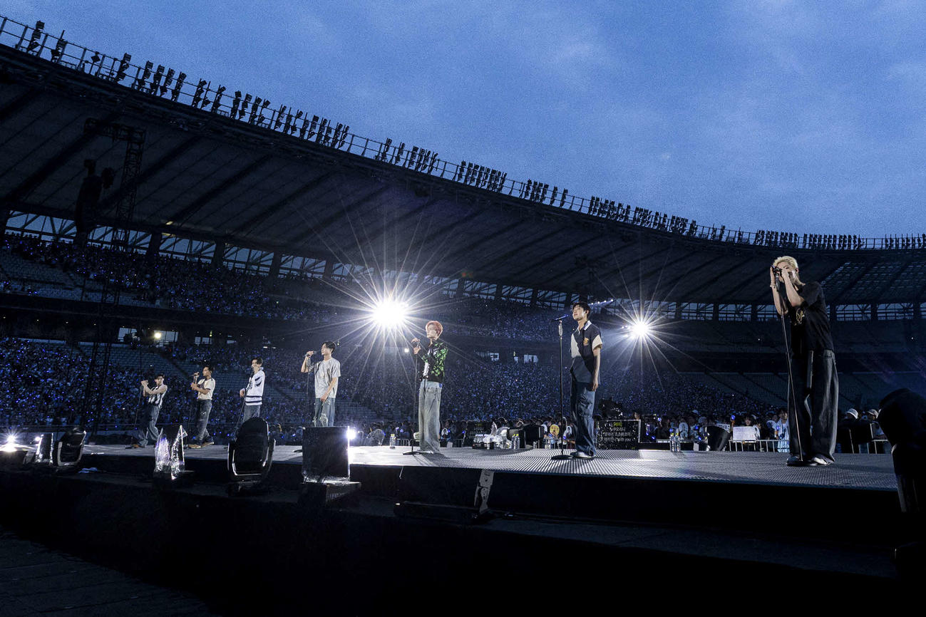東京公演でパフォーマンスするENHYPEN（（P）＆（C）BELIFT LAB Inc．）
