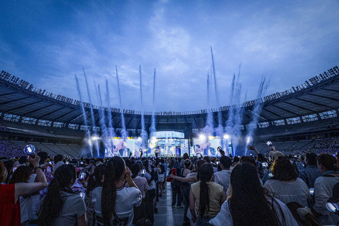 東京公演でパフォーマンスするENHYPEN（（P）＆（C）BELIFT LAB Inc．）