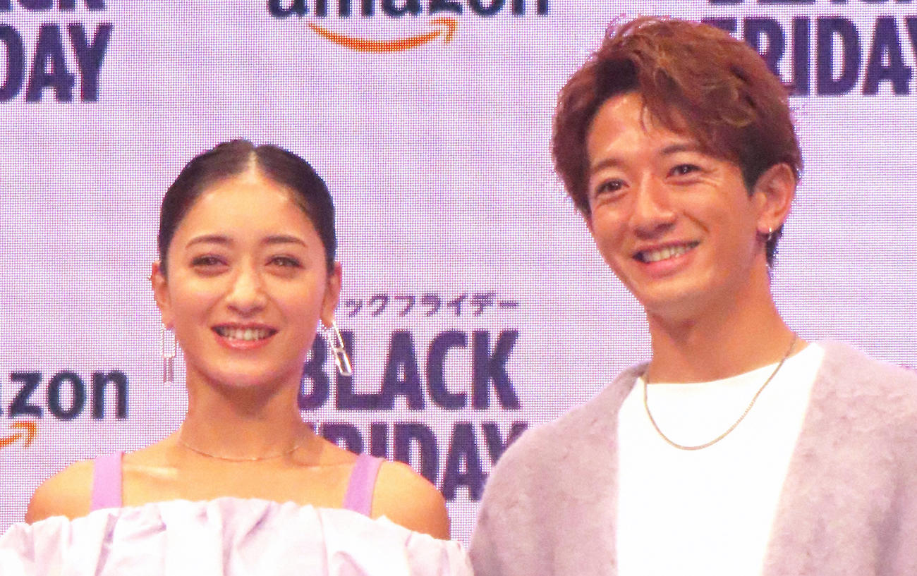みちょぱこと池田美優（左）と大倉士門（2023年撮影）