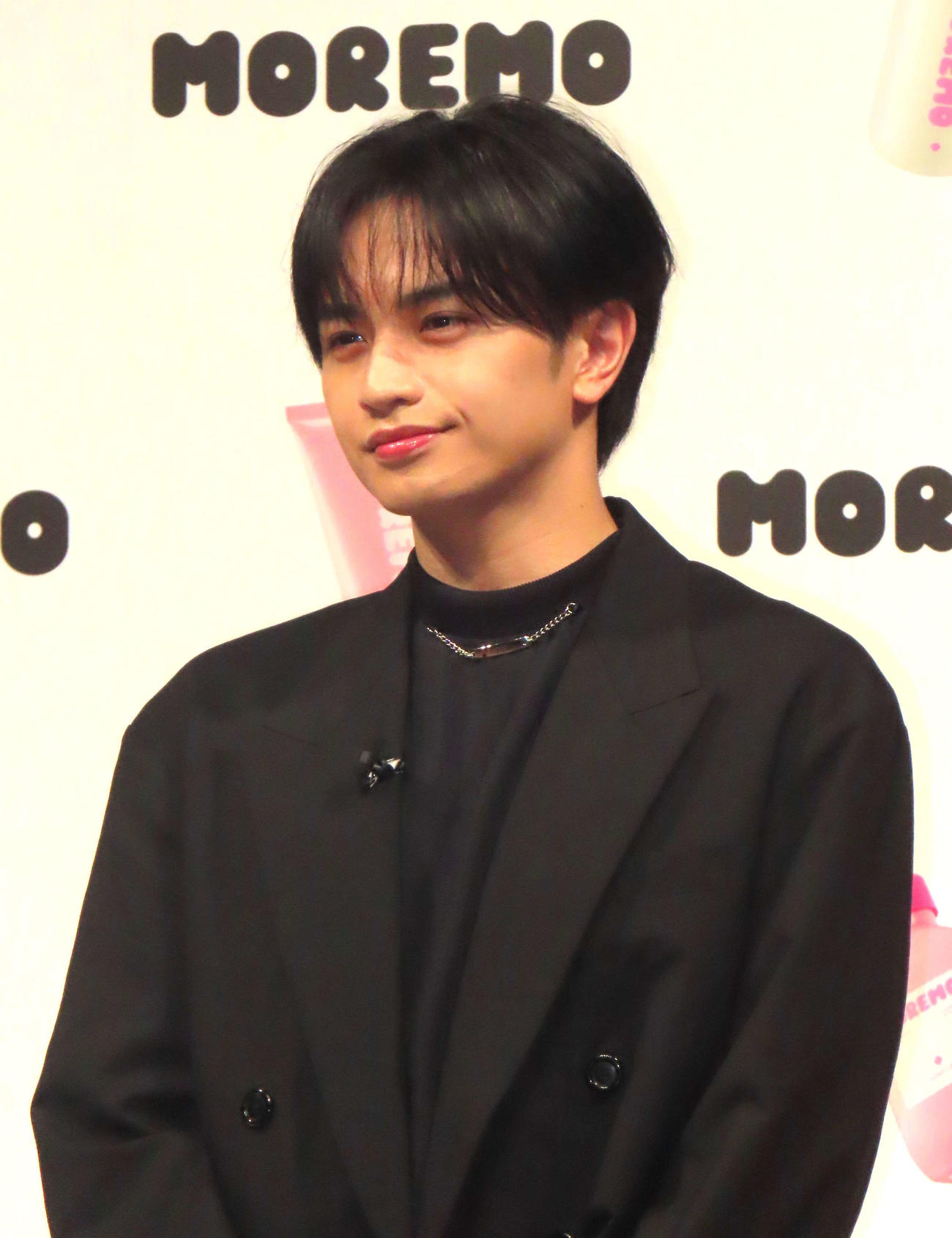 「MOREMO　新CM発表会」に登壇した中島健人