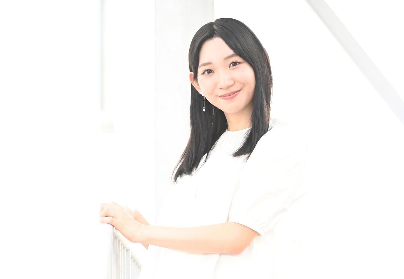 小林茉里奈（2023年撮影）