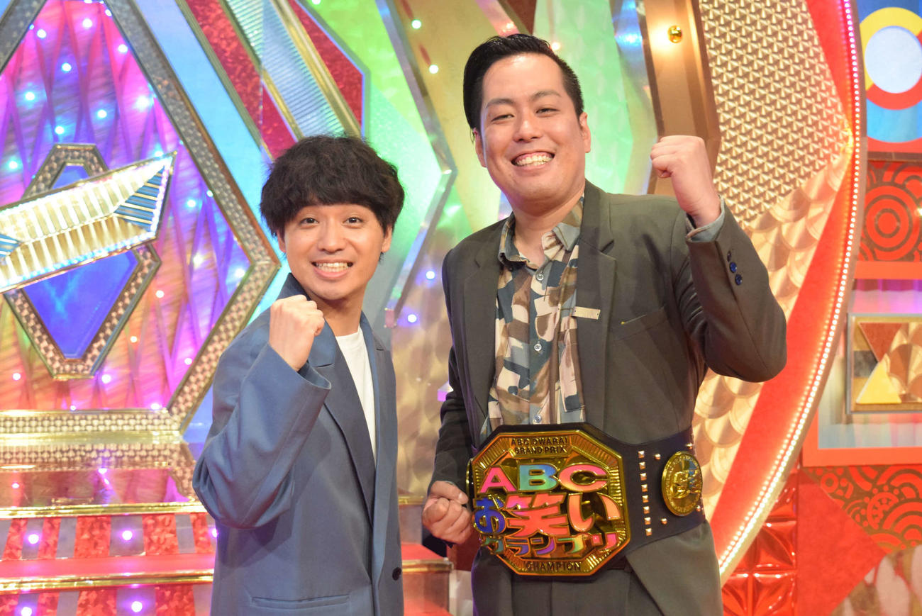 「第46回ABCお笑いグランプリ2025」を制したエバース佐々木隆史（左）と町田和樹（撮影・阪口孝志）
