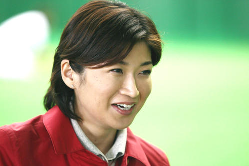 NHK青山祐子アナ43歳、5年間で4人目を妊娠 - 芸能写真ニュース