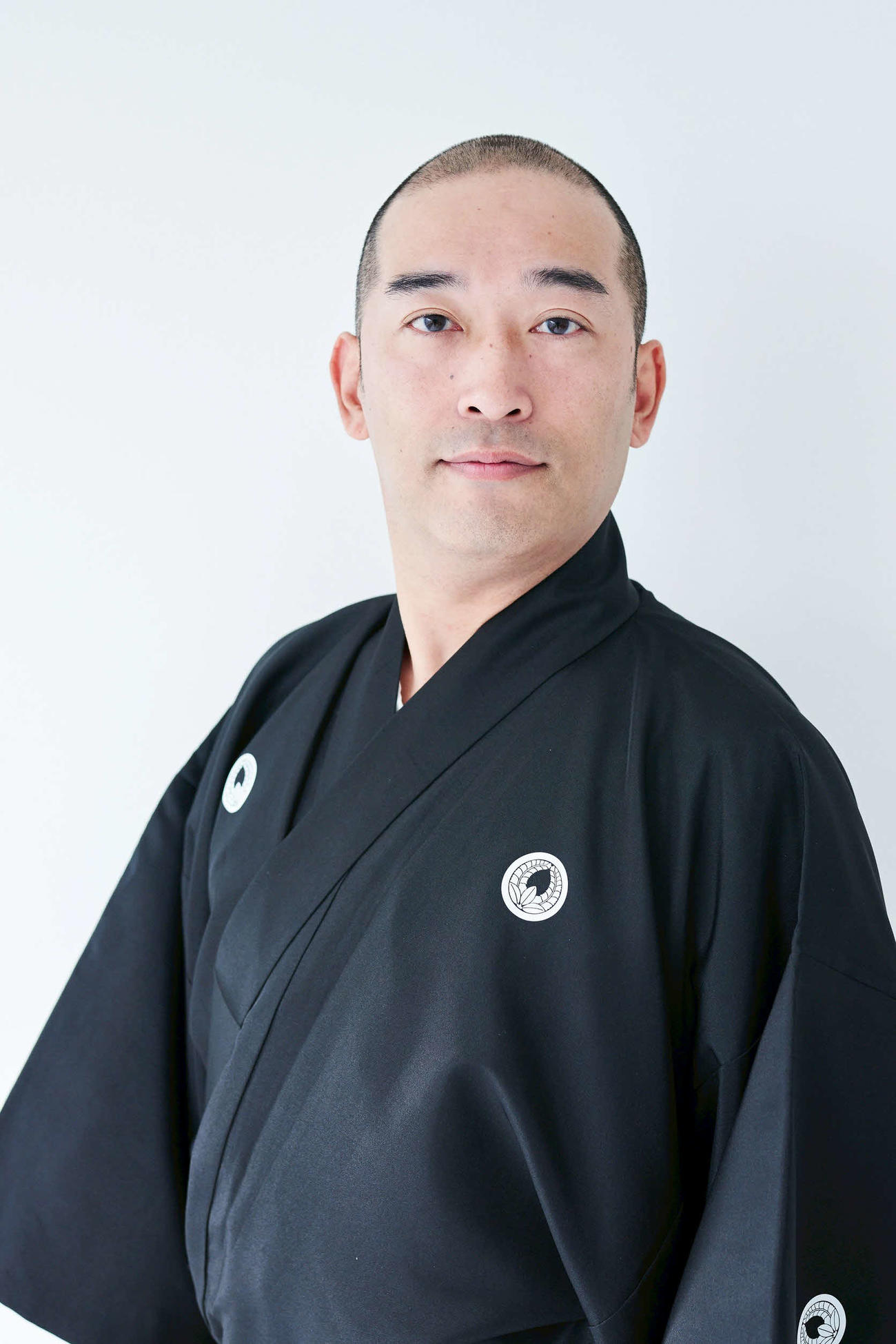 狂言師として活動するやるせなすの石井康太