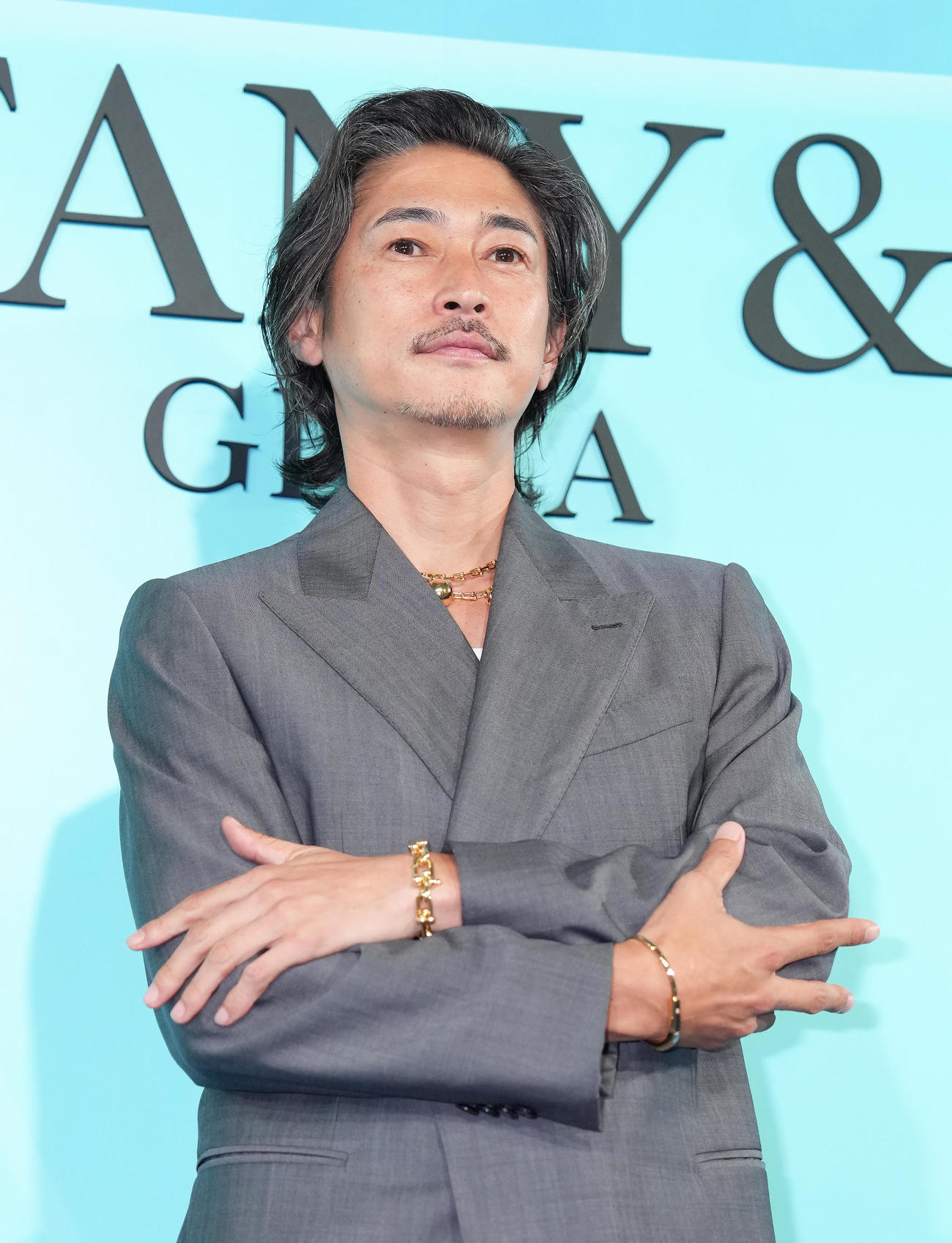 フォトコールに登場した窪塚洋介（撮影・足立雅史）