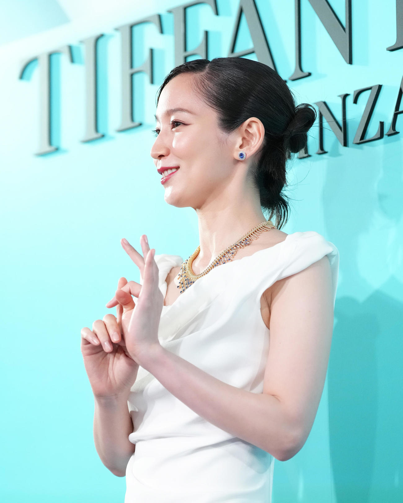 フォトコールに登場した吉岡里帆（撮影・足立雅史）