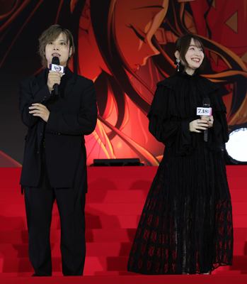 >映画「劇場版「鬼滅の刃（やいば）」無限城編　第一章　猗窩座再来」萬来祈願イベントに登壇し、作品への想いを語る岡本信彦（左）と上田麗奈（撮影・山本朝陽）