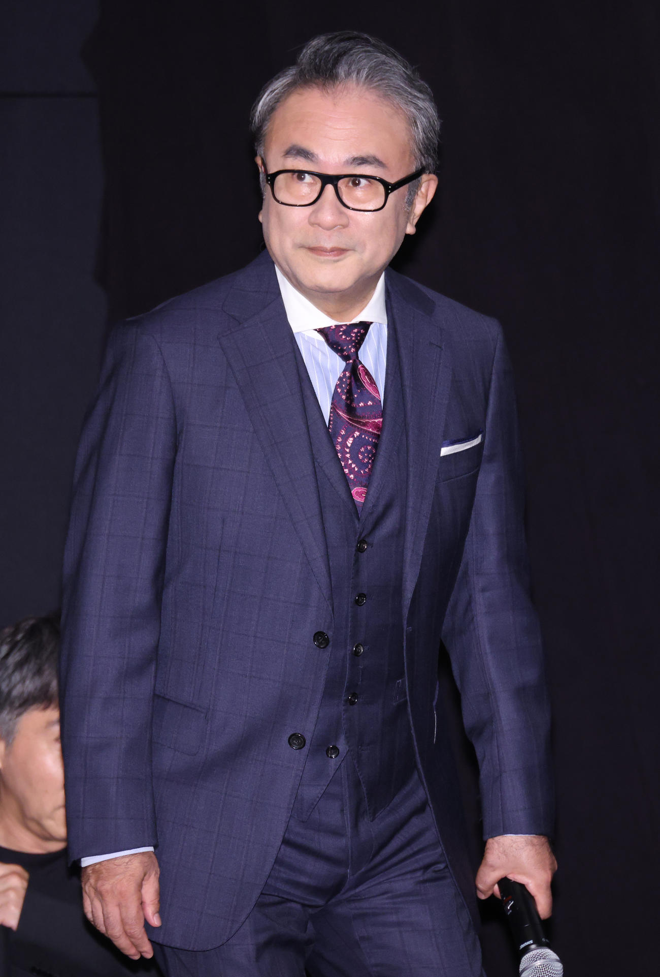 「三谷幸喜『おい、太宰』劇場版」公開記念舞台あいさつを行った三谷幸喜氏（撮影・中島郁夫）