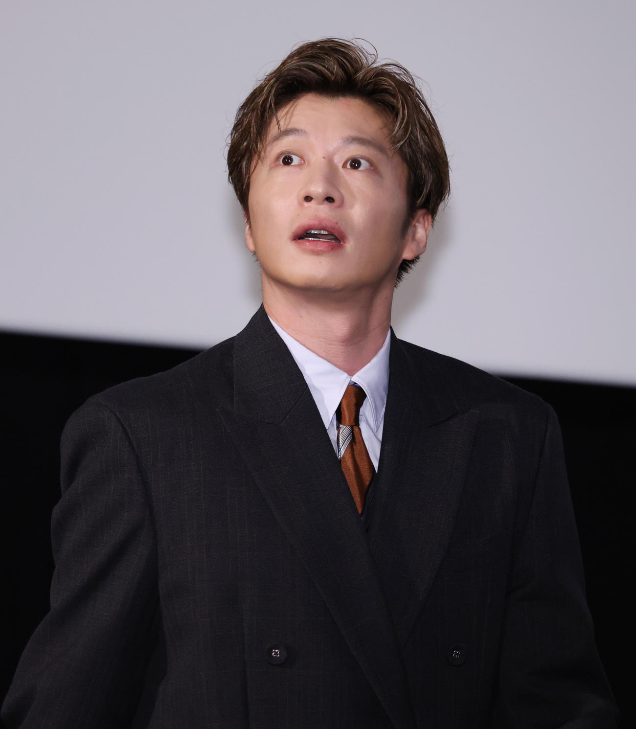 「三谷幸喜『おい、太宰』劇場版」公開記念舞台あいさつを行った田中圭（撮影・中島郁夫）