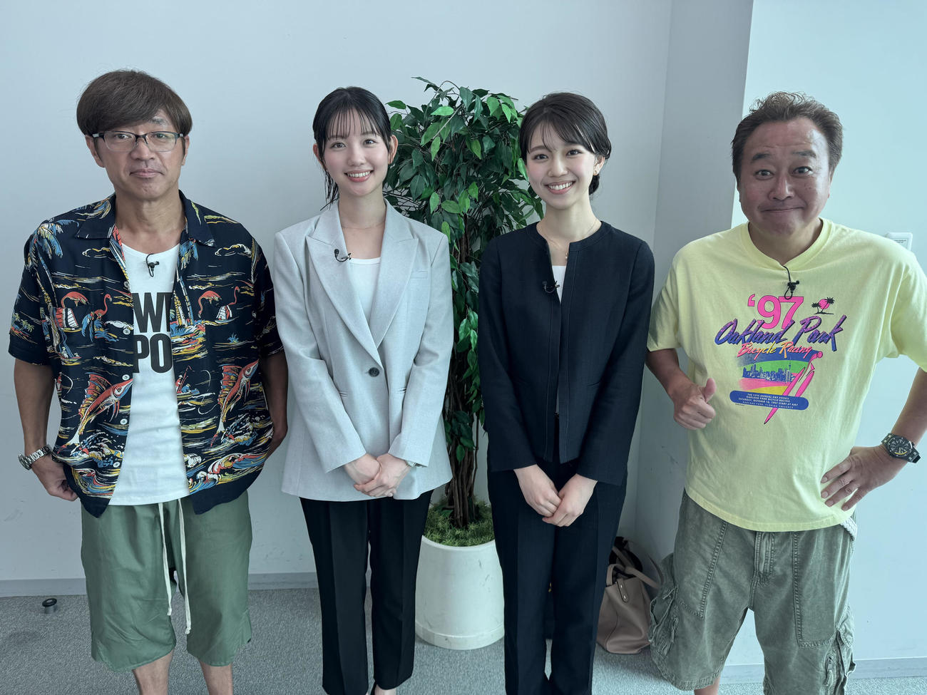 左から大竹一樹、テレビ東京の田中瞳アナ、齋藤陽アナ、三村マサカズ（C）テレビ東京