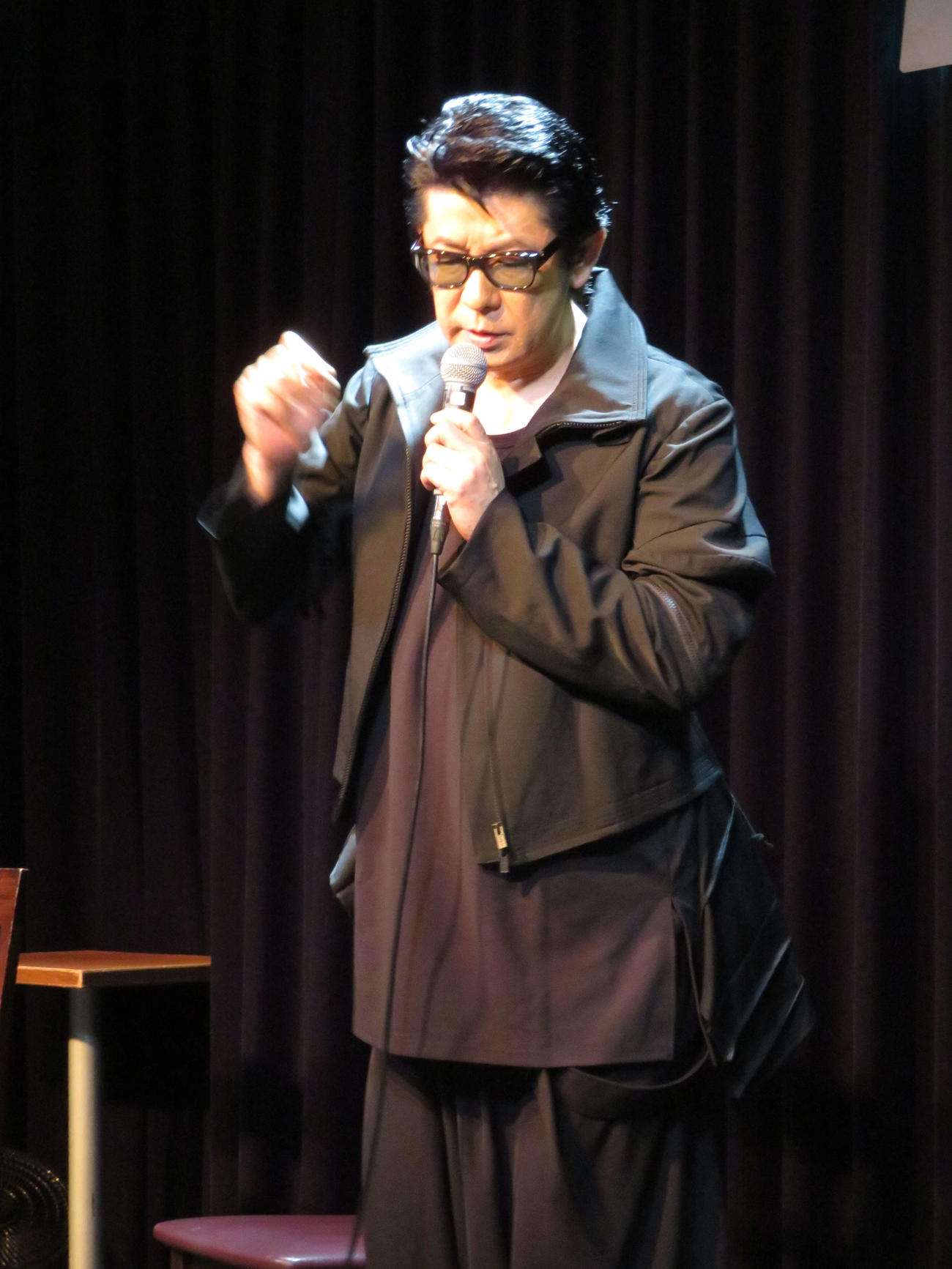 新著「NAGASE Nagase Stands On That Land　ある俳優に関する考察」発売記念しトーク・ライブ＆サイン会を開催した永瀬正敏（撮影・村上幸将）